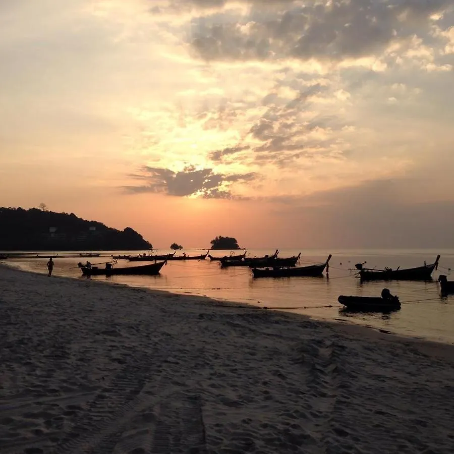 Nai Yang Beach L'Esprit De Naiyang Beach Resort - Sha Extra Plus  Nai Yang Beach